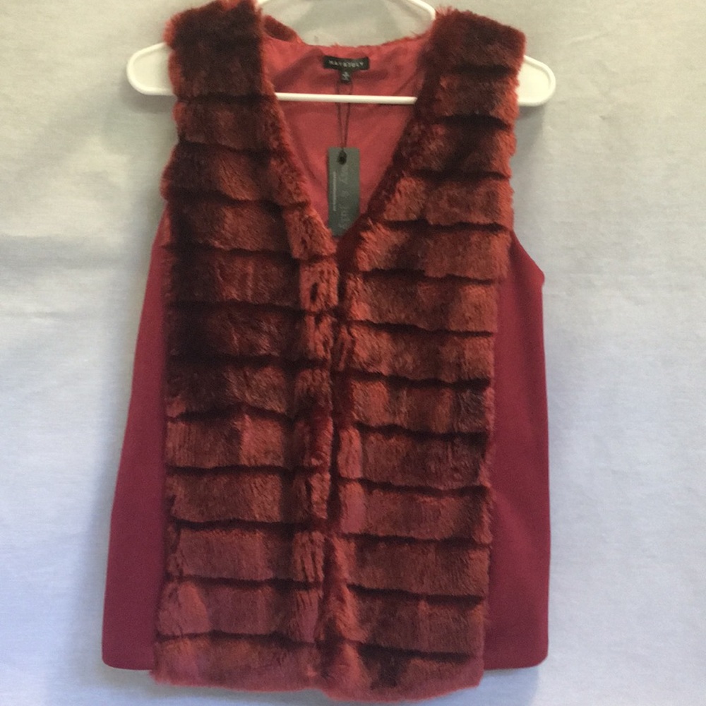 Woman vest May and July